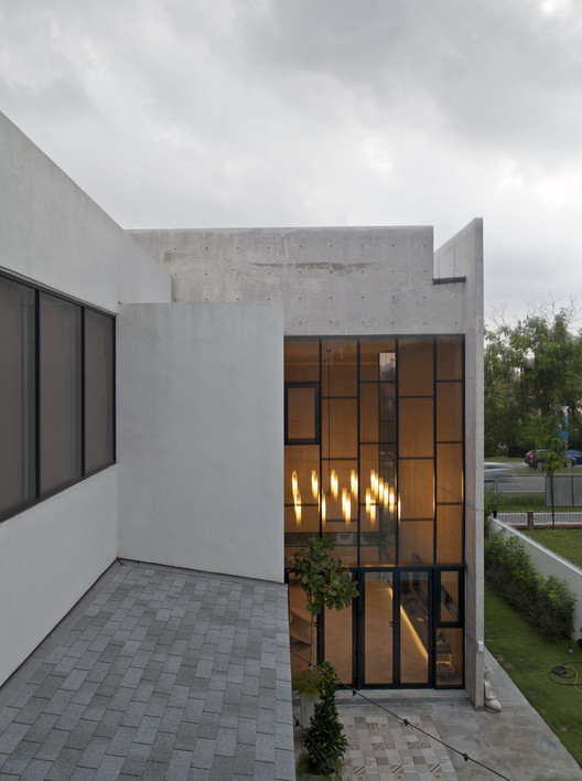 SS3 House / Seshan Design - Facade, Courtyard