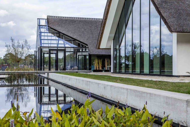 Modern Countryside Villa / Maas architecten - Facade, Garden