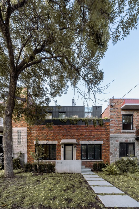 Light Box House / NatureHumaine - Exterior Photography, Renovation, Garden, Facade, Door