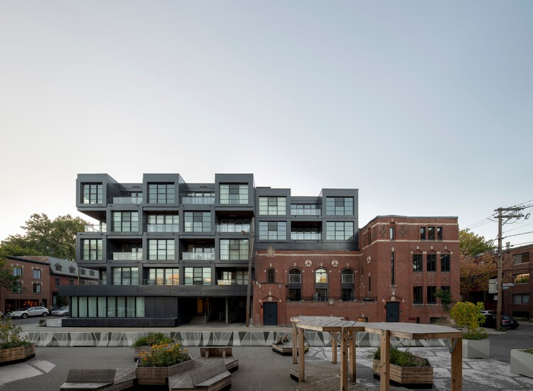 Carré des Arts / Sid Lee Architecture + ADHOC architectes - Exterior Photography, Apartments, Facade