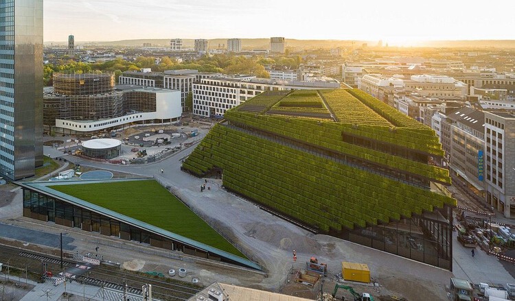 Contemporary Architecture and the Modern City - Featured Image