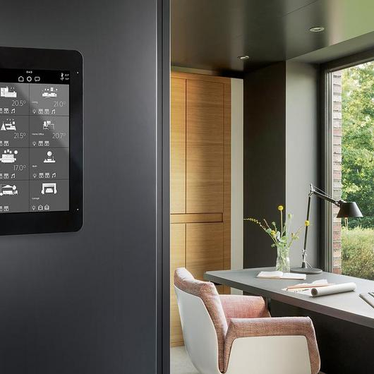 Wireless Home Control - Smart Panel 8 / JUNG