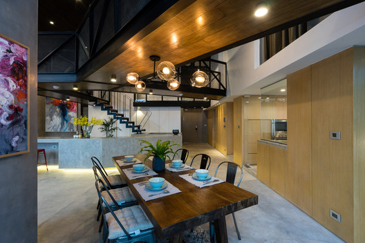 Party Apartment / Nghiêm Phong + Đào Thành - Table, Chair, Beam