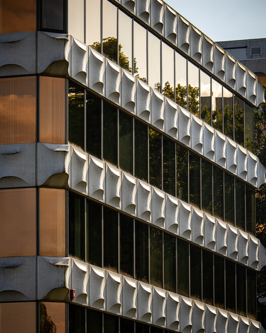 Prefabrication and Formal Boldness in Belgian Modernism: The Story of the CBR and LH 187 Buildings in Brussels - Image 10 of 25