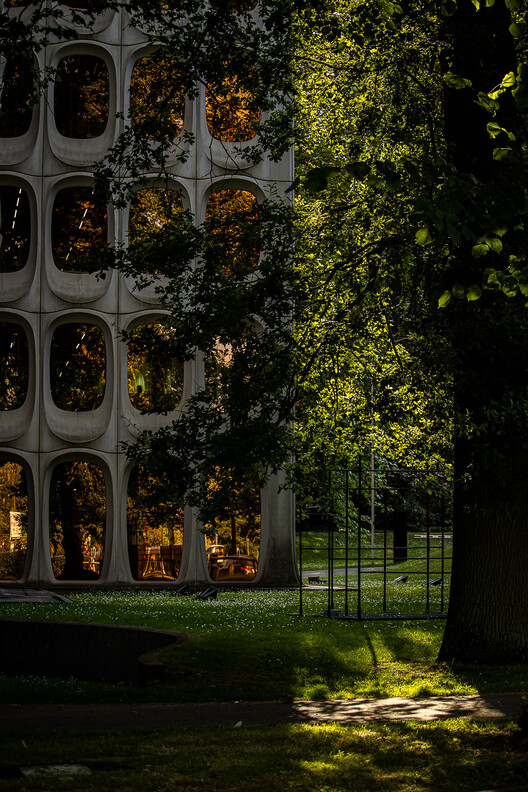 Prefabrication and Formal Boldness in Belgian Modernism: The Story of the CBR and LH 187 Buildings in Brussels - Image 14 of 25
