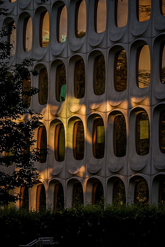Prefabrication and Formal Boldness in Belgian Modernism: The Story of the CBR and LH 187 Buildings in Brussels - Image 7 of 25