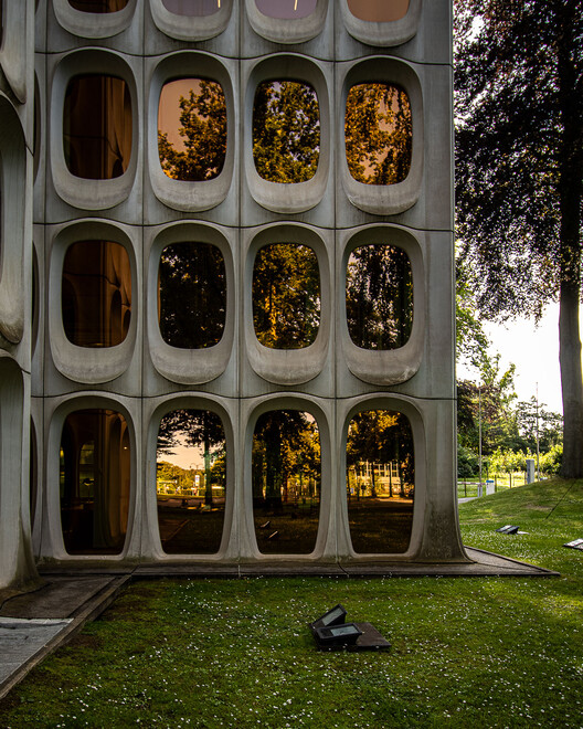 Prefabrication and Formal Boldness in Belgian Modernism: The Story of the CBR and LH 187 Buildings in Brussels - Image 4 of 25
