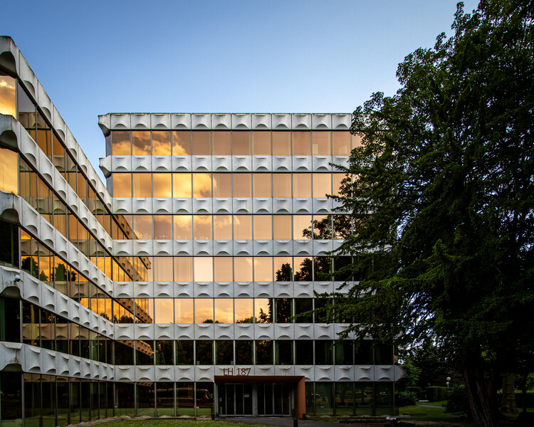 Prefabrication and Formal Boldness in Belgian Modernism: The Story of the CBR and LH 187 Buildings in Brussels - Featured Image