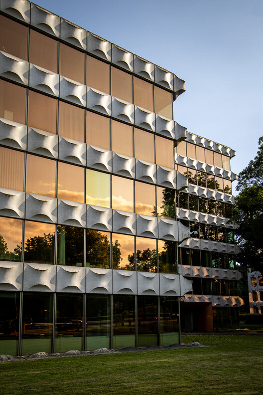 Prefabrication and Formal Boldness in Belgian Modernism: The Story of the CBR and LH 187 Buildings in Brussels - Image 25 of 25