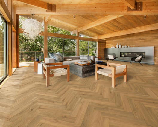 Mesmerizing Zigzags: Exploring the Herringbone Pattern in Architecture - Image 18 of 24