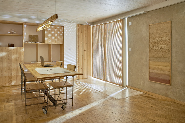 How to Ensure Comfort and Well-Being in Small Spaces? - Image 12 of 15