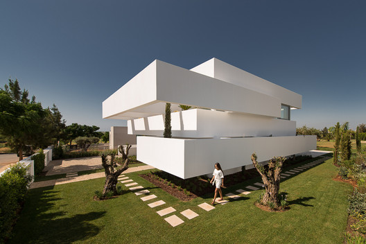 Five Terraces and a Garden / corpo  atelier - Image 1 of 33