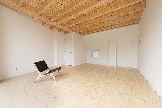 House in a House / Global Architects - Beam