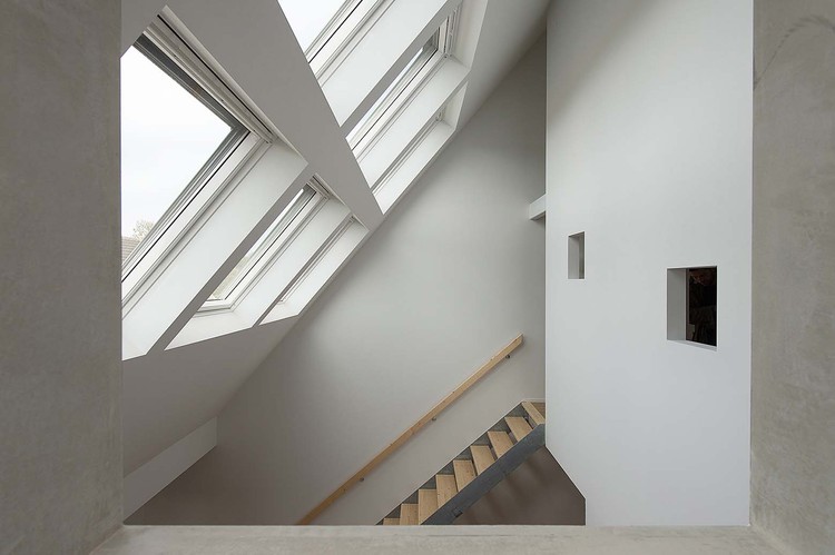 House in a House / Global Architects - Windows, Handrail