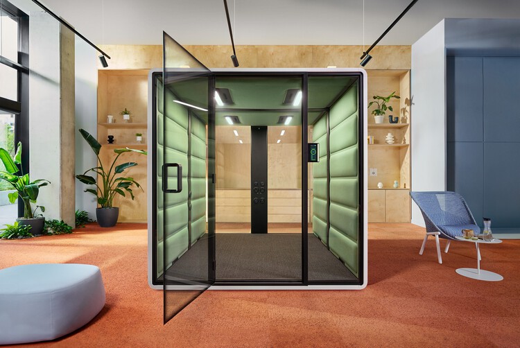 Step Into Comfort: The Next Giant Leap for Office Ergonomics - Image 2 of 7