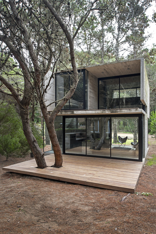 H3 House                                                                                                                                   / Luciano Kruk - Image 5 of 35