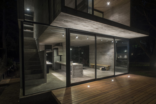H3 House                                                                                                                                   / Luciano Kruk - Door