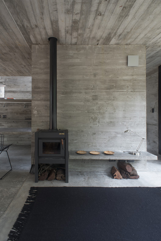 H3 House                                                                                                                                   / Luciano Kruk - Beam