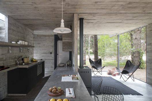 H3 House                                                                                                                                   / Luciano Kruk - Table, Countertop, Chair, Sink, Beam