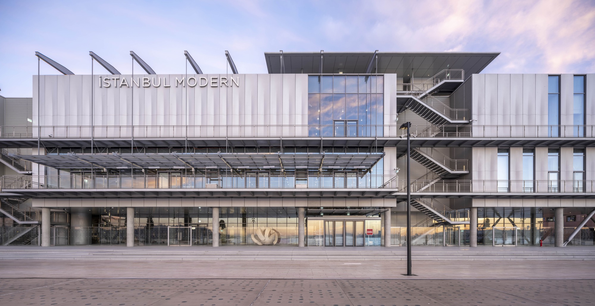 Istanbul Modern Museum / Renzo Piano Building Workshop + Arup