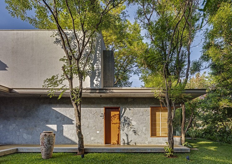 Krishnan House / Khosla Associates - Facade