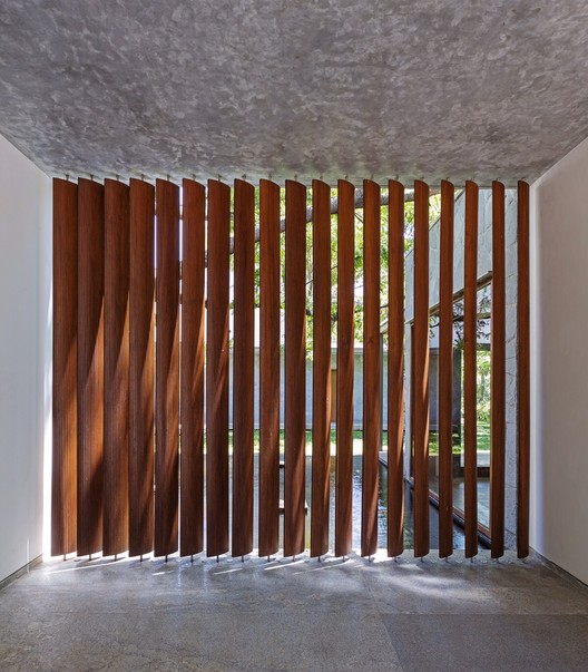 Krishnan House / Khosla Associates - Fence, Handrail, Column, Beam