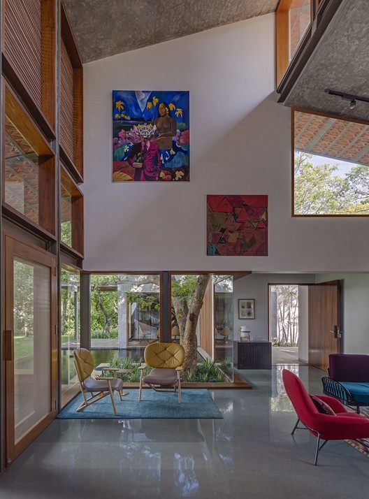 Krishnan House / Khosla Associates - Windows, Table, Chair