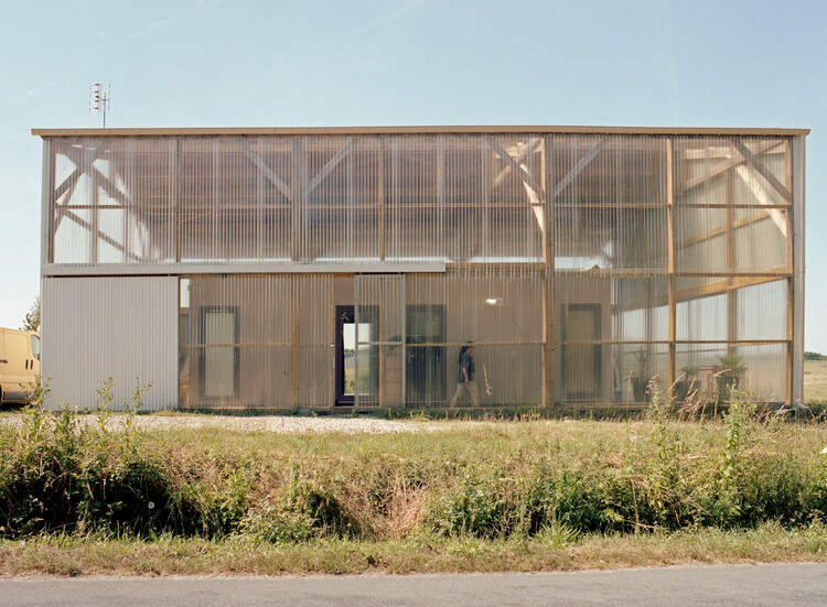 Exploring the Boundaries of Polycarbonate: 25 Exemplary Projects Showcasing Its Versatility - Image 11 of 49