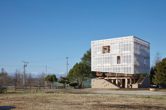 Exploring the Boundaries of Polycarbonate: 25 Exemplary Projects Showcasing Its Versatility - Image 6 of 49