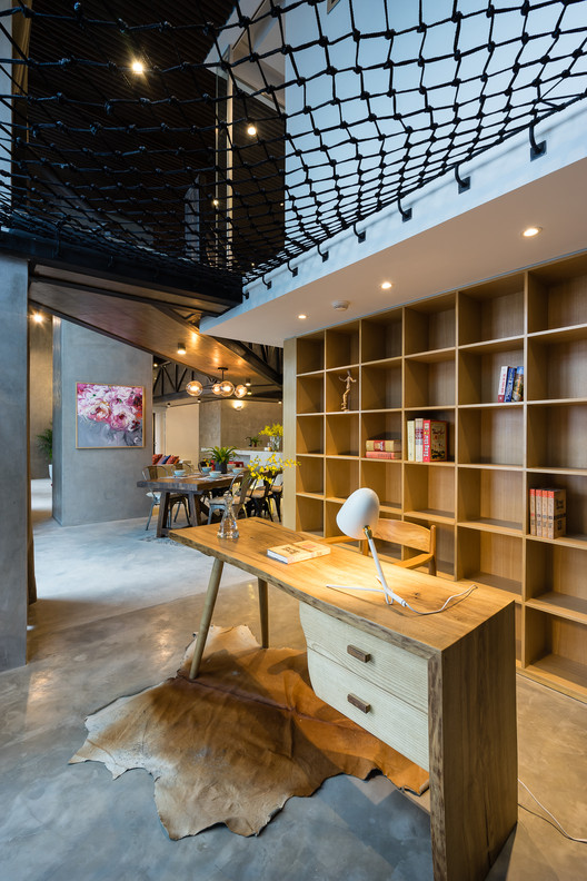 Party Apartment / Nghiêm Phong + Đào Thành - Shelving, Table, Beam, Chair
