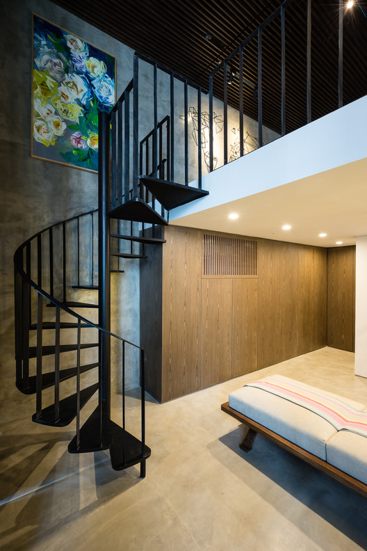 Party Apartment / Nghiêm Phong + Đào Thành - Handrail