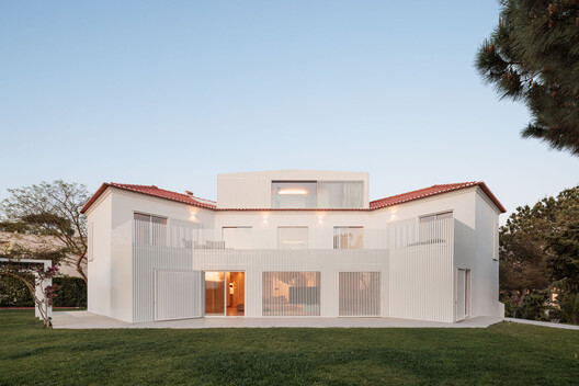 Soltróia House / João Tiago Aguiar, Arquitectos