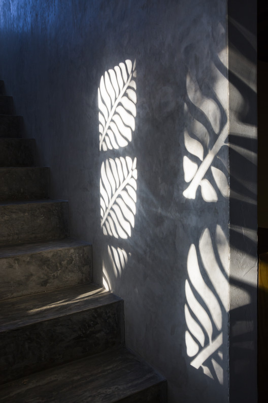 Thong House / NISHIZAWAARCHITECTS - Stairs