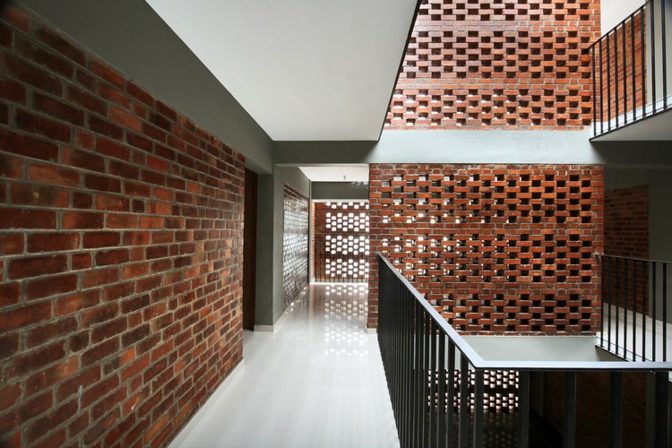 The Colors of Brick - Image 43 of 48
