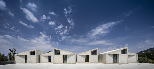 What Is the Difference Between Precast and Prefabricated Concrete Structures? - Image 6 of 11