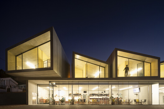 What Is the Difference Between Precast and Prefabricated Concrete Structures? - Image 7 of 11