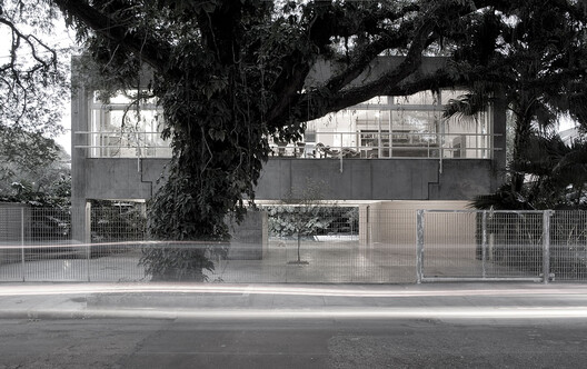 What Is the Difference Between Precast and Prefabricated Concrete Structures? - Image 9 of 11