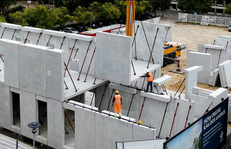 What Is the Difference Between Precast and Prefabricated Concrete Structures? - Image 3 of 11