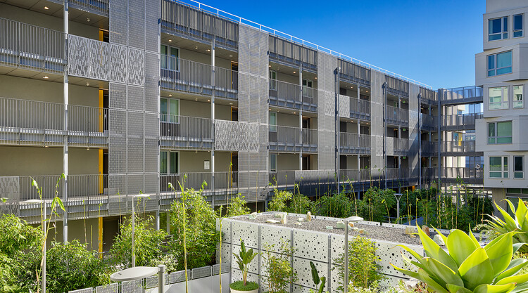 Reimagining Low-Income Housing: The Lillian Murphy Housing Complex - Featured Image