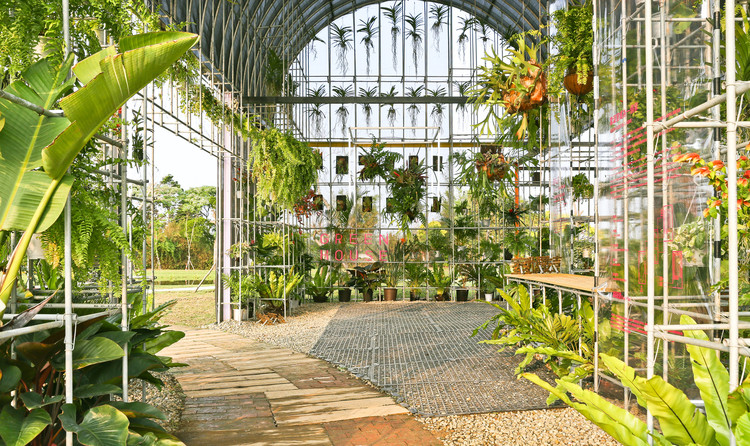 Structure and Translucent Cladding: How to Design a Greenhouse - Featured Image