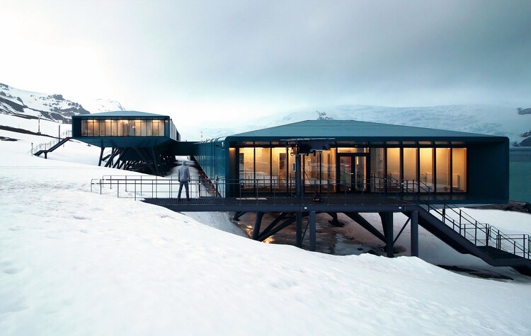 Timeless Vernacular Wisdom for Tomorrow's Cold-Climate Buildings - Featured Image