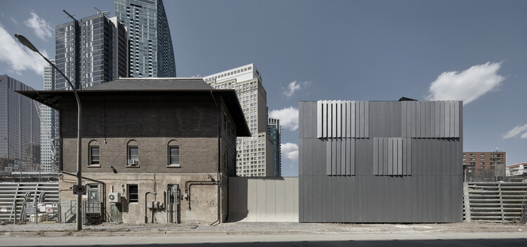 Scott Street Interlocking Signal Tower Generator / RDHA - Exterior Photography, Energy Plant, Facade