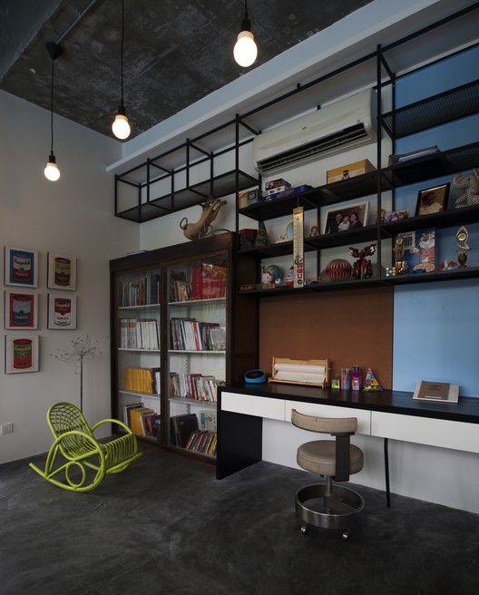 SS3 House  / Seshan Design - Shelving, Table