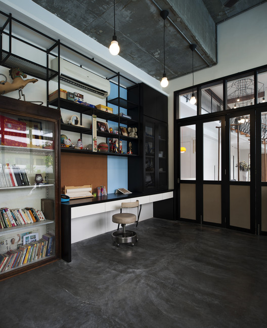 SS3 House  / Seshan Design - Shelving, Table