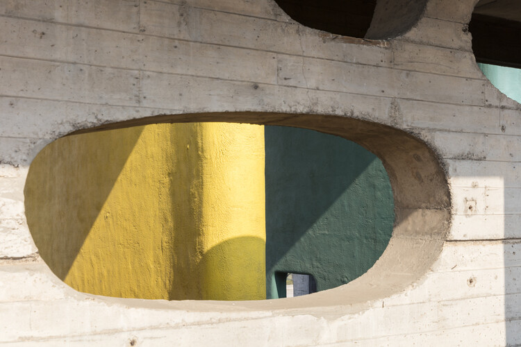 Le Corbusier's Color Theory: Embracing Polychromy in Architecture - Image 1 of 9