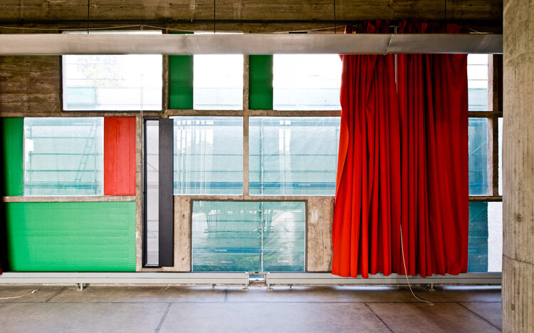 Le Corbusier's Color Theory: Embracing Polychromy in Architecture - Image 8 of 9