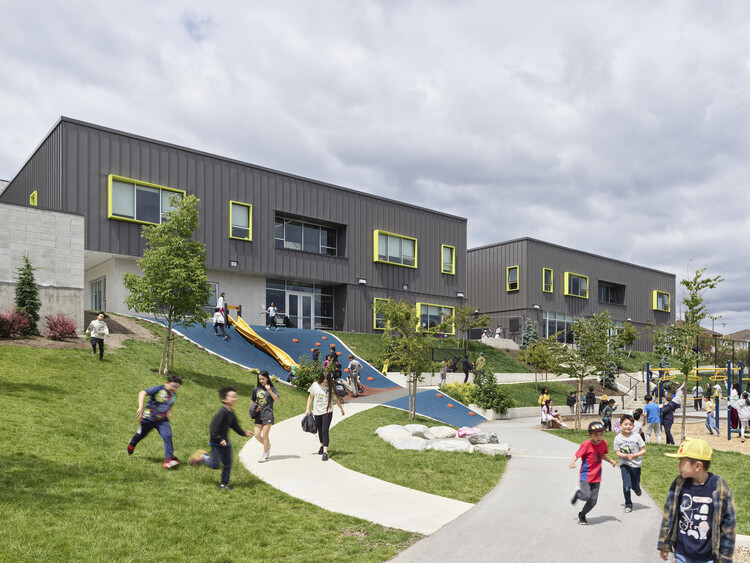 wək̓ʷan̓əs tə syaqʷəm Elementary School / hcma architecture + design - Exterior Photography, Elementary & Middle School, Facade